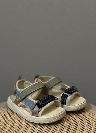Босоніжки zara