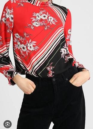 Блуза с бантом в цветочный принт