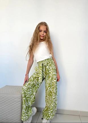 Літній комплект на дівчинку: майка і штани