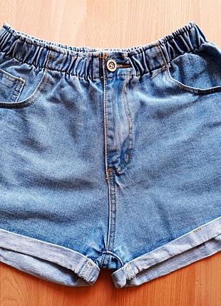 Джинсовые шорты. широкие короткие. плотная ткань джинсовая