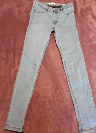 Фірмові джинси скінні
