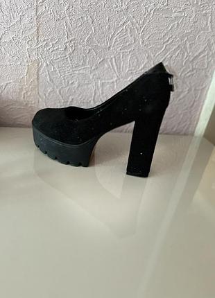 Туфлі замш лабутени