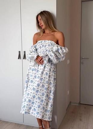 Жіноча муслінова сукня міді в квітковий принт вільного крою, літнє плаття з оголеними плечима