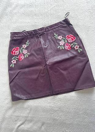 Юбка с вышивкой