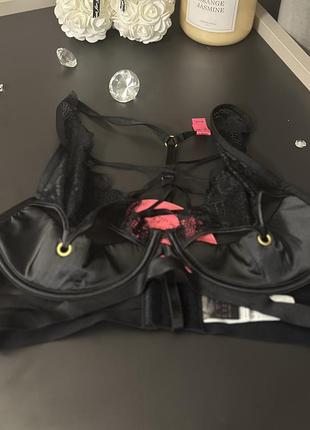 Дуже красивий бюст hunkemoller