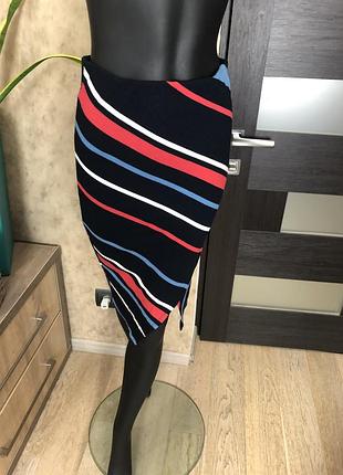 Юбка трикотажная миди с интересным принтом