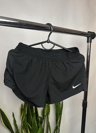 Спортивні жіночі шорти color nike