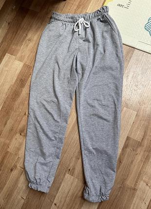 Спортивные штаны