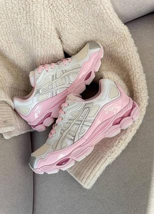 Женские кроссовки Asics Trabuco 8 cream pink