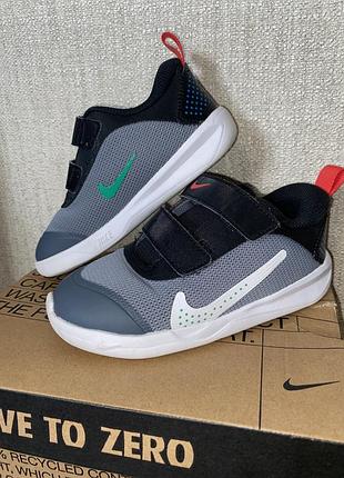 Кросівки дитячі nike omni multi-court 27, уст.17,5 см
