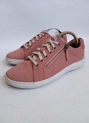 Шкіряні кросівки clarks