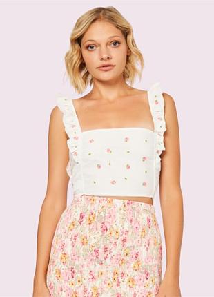 Кроп топ жіночий резинка з рюшами stradivarius l білий з квітами