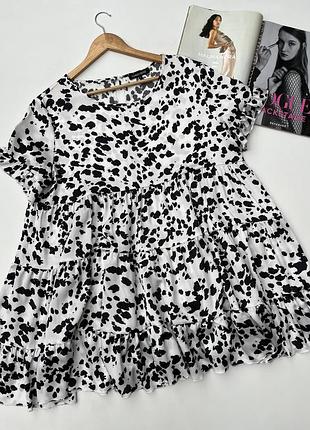 Атласное ярусное платье с стиле бохо