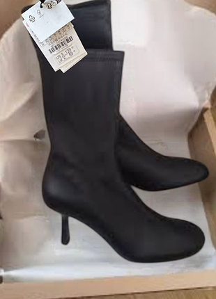 Zara демисезонные кожаные сапоги чулки ботильоны полусапожки р.38