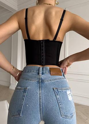 Розкішний бюстʼє корсет