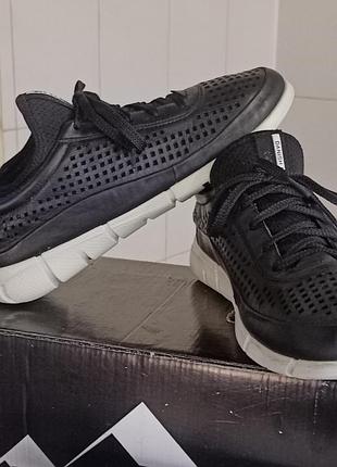 Кроссовки ecco