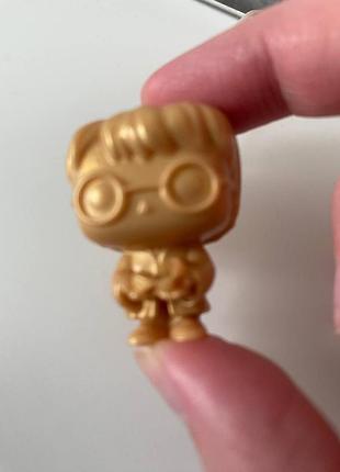 Колекційна золота фігурка гарі поттера