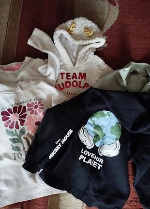 Продам толстовки на дівчинку 5-7 років.