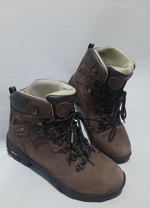 Треккинговые ботинки нубук mountin warehause,40 26 cm - стелька