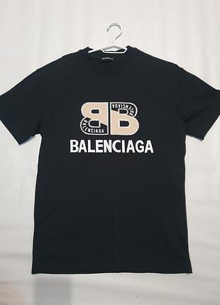 Футболка balenciata