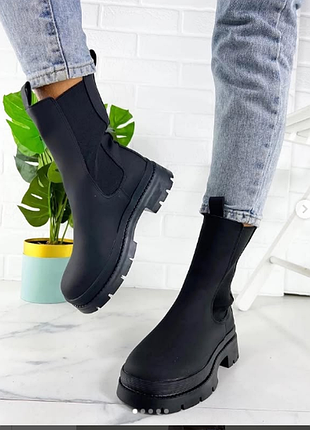 Высокие матовые женские ботинки челси asos.размер 38(25см стелька)