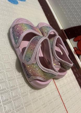 Летние босоножки