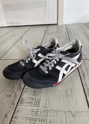 Кросівки 38,5 tiger