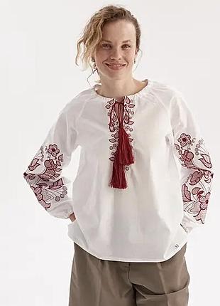 Нова біла червона вишиванка сорочка