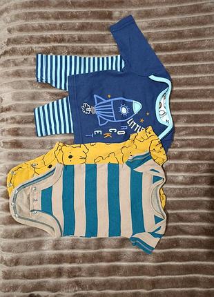 Костюмчик та боді дитячі.
розмір 50