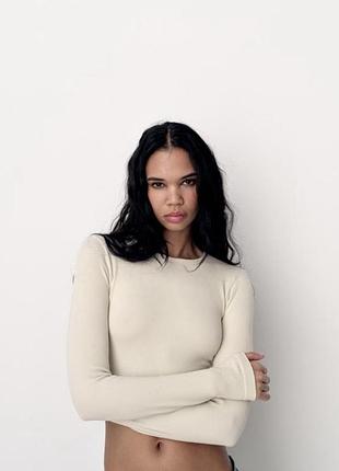 Zara молочний топ з довгим рукавом в рубчик xs-s