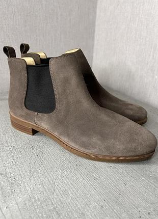 Clarks замшевые ботинки челси