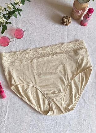 Высокие трусики с кружевом