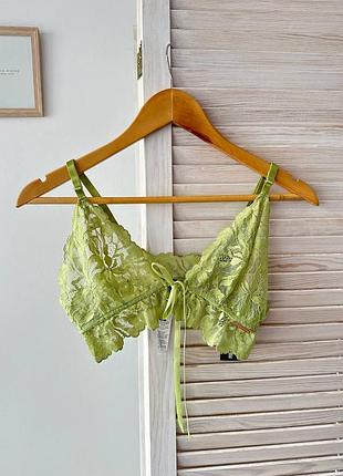 Топ мереживний  prettylittlething