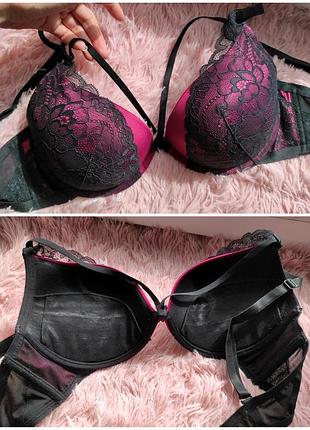 Спокусливий бюстик з портупеєю