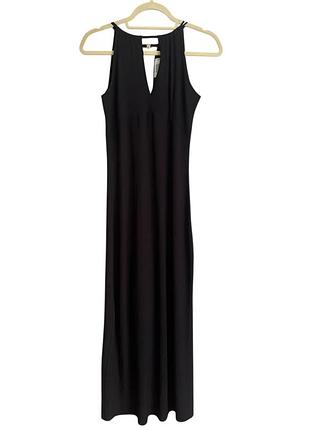 Довга приталена сукня