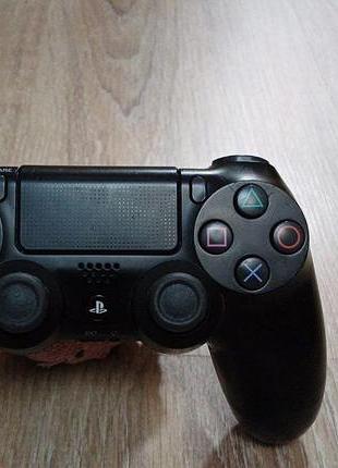 Продаю джойстик ps4