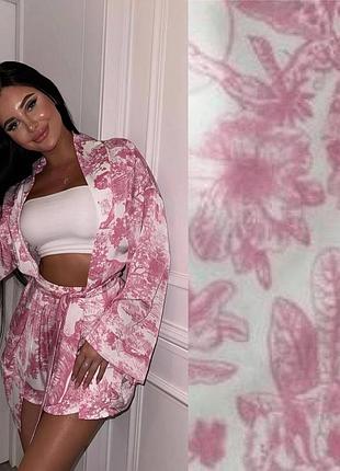 Костюм: сорочка і шорти