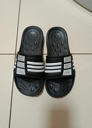 Оригінальні шльопанці adidas, р.38