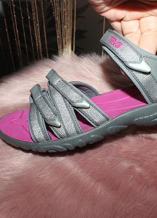 Teva босоніжки 23.8 см устілка