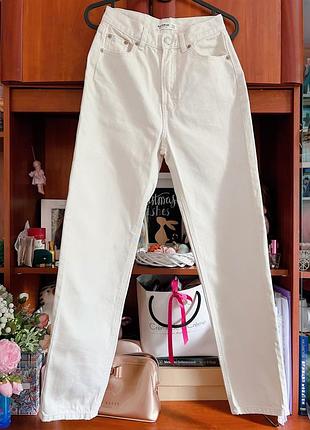 Світло бежеві джинси мом