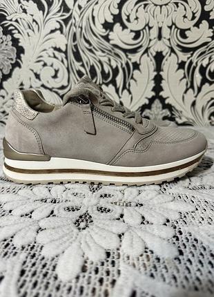 Жіночі шкіряні кросівки gabor