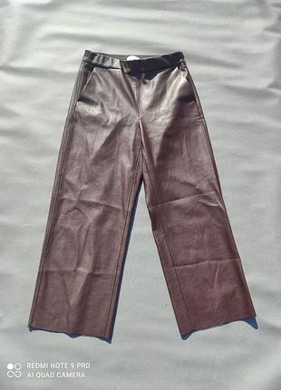 Свободные брюки экокожа от бренда gerry weber