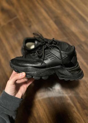 Жіночі кросівки розмір 37