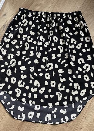 Жіноча спідничка