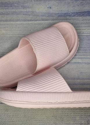 Шлепанцы женские