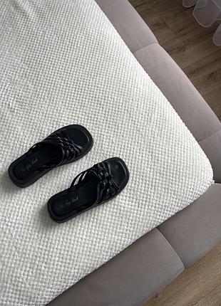 Шльопанці сланці