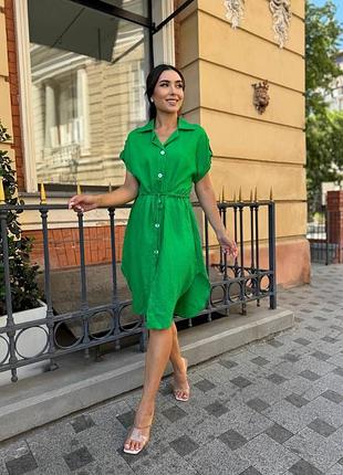 Сукня з натуральної тканини.
