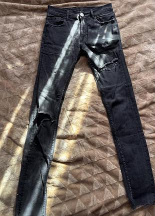 Скінні джинси с