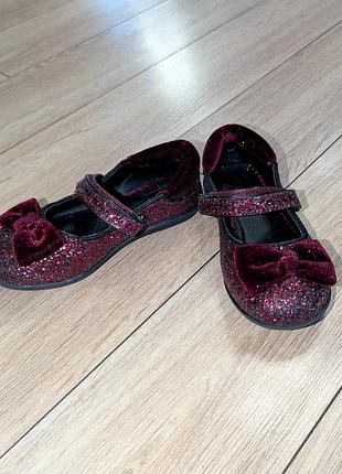 Праздничные нарядные блестящие туфли tu