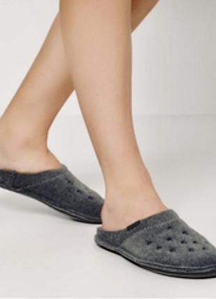 Тапочки вовняні анатомічні унісекс m6w8 crocs baya grey unisex slipper (оригінал ) сша